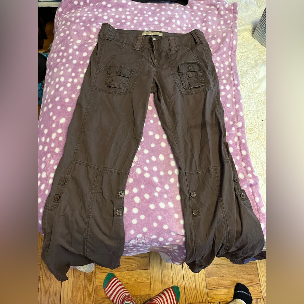 y2k low waisted brown cargos size seven